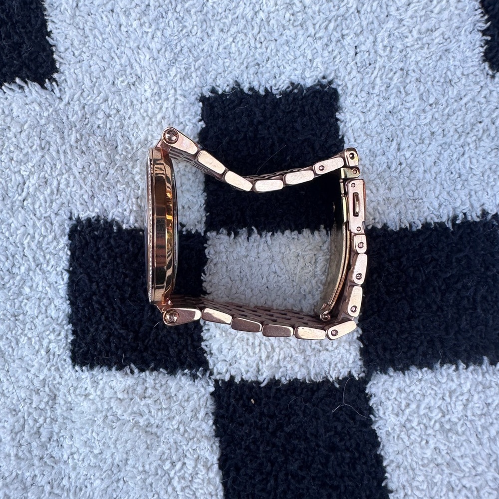 Michael Kors Rose Gold Watch with Lavender Sunray Dial - Picture 6 of 6
